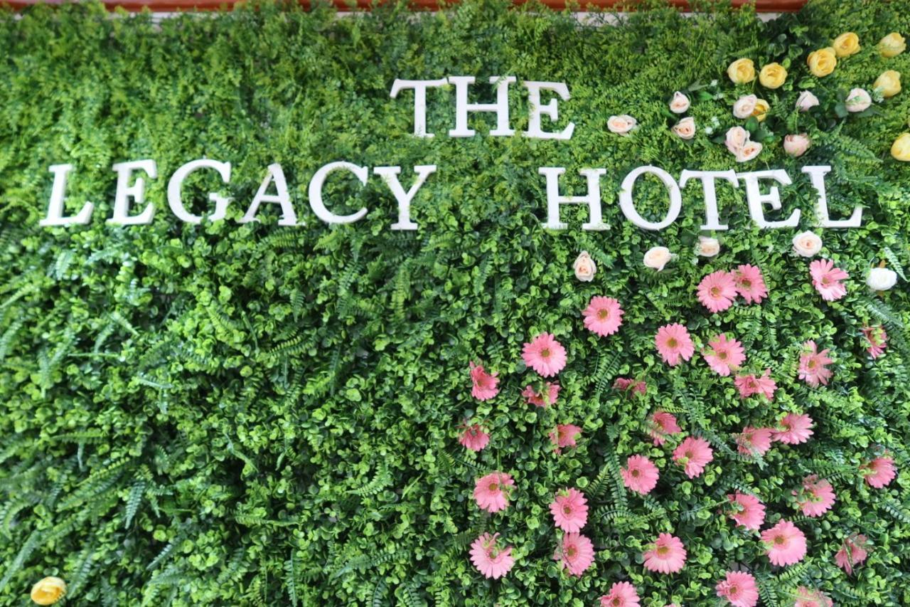 The Legacy Hotel Tayabas Extérieur photo