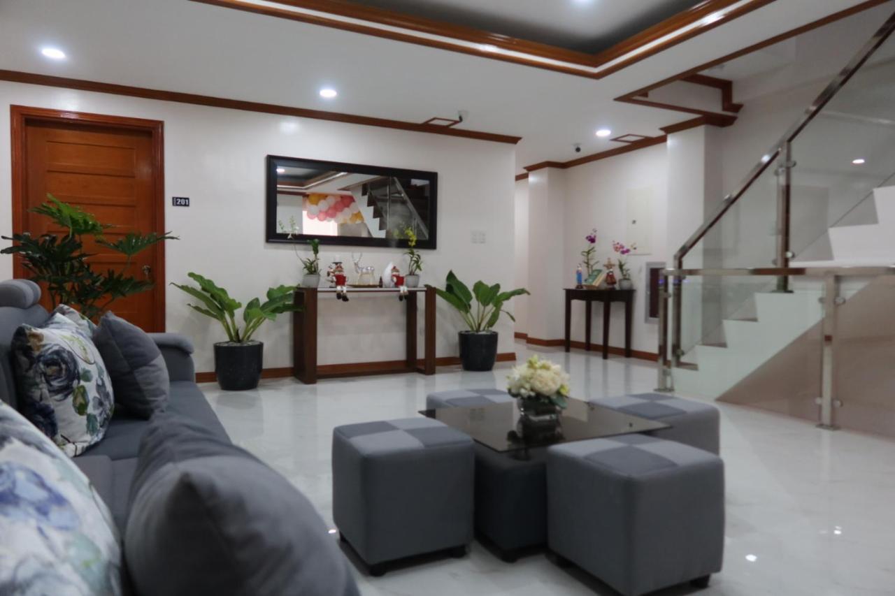 The Legacy Hotel Tayabas Extérieur photo