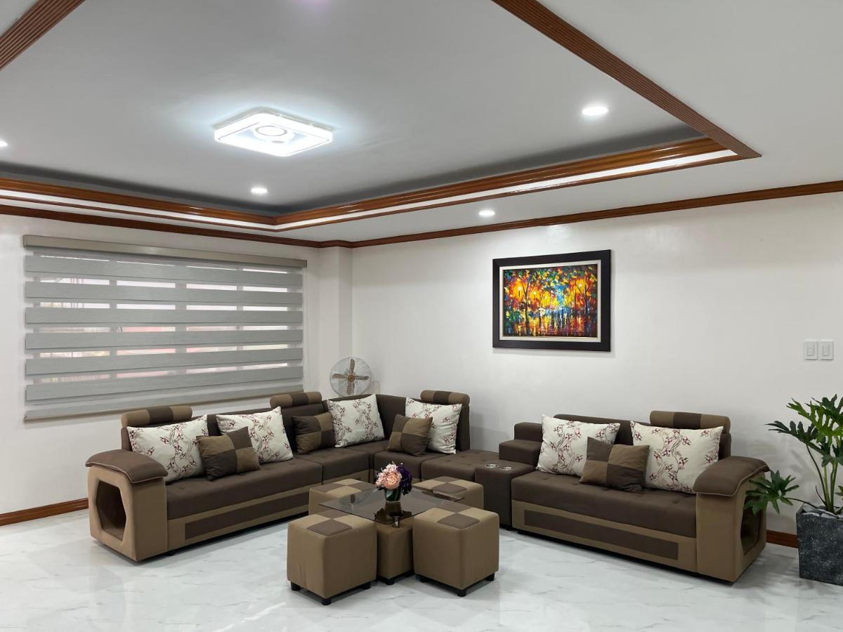 The Legacy Hotel Tayabas Extérieur photo