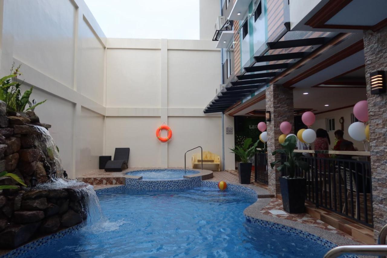The Legacy Hotel Tayabas Extérieur photo